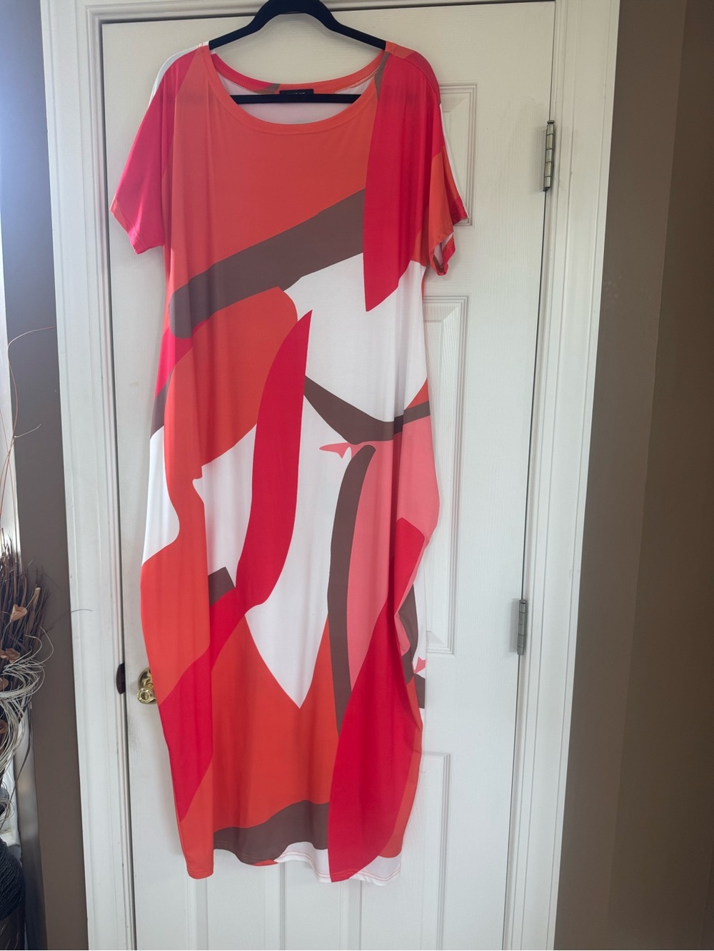 Abstract Coral & White Maxi Dress with Short Sleeves